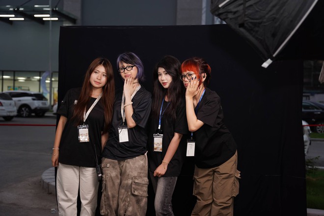 NTK Hà Duy, Vũ Việt Hà hội ngộ tại show diễn Trường đại học Kiến trúc- Ảnh 14.