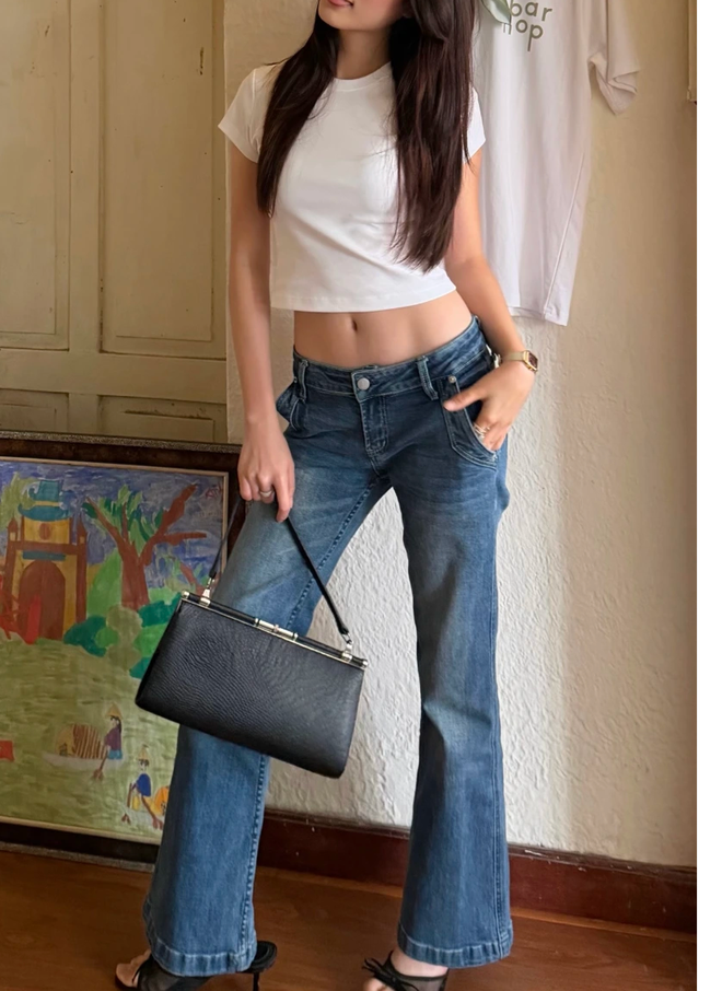 Diện quần ống loe theo cách riêng, càng mặc càng 'chất'- Ảnh 7.