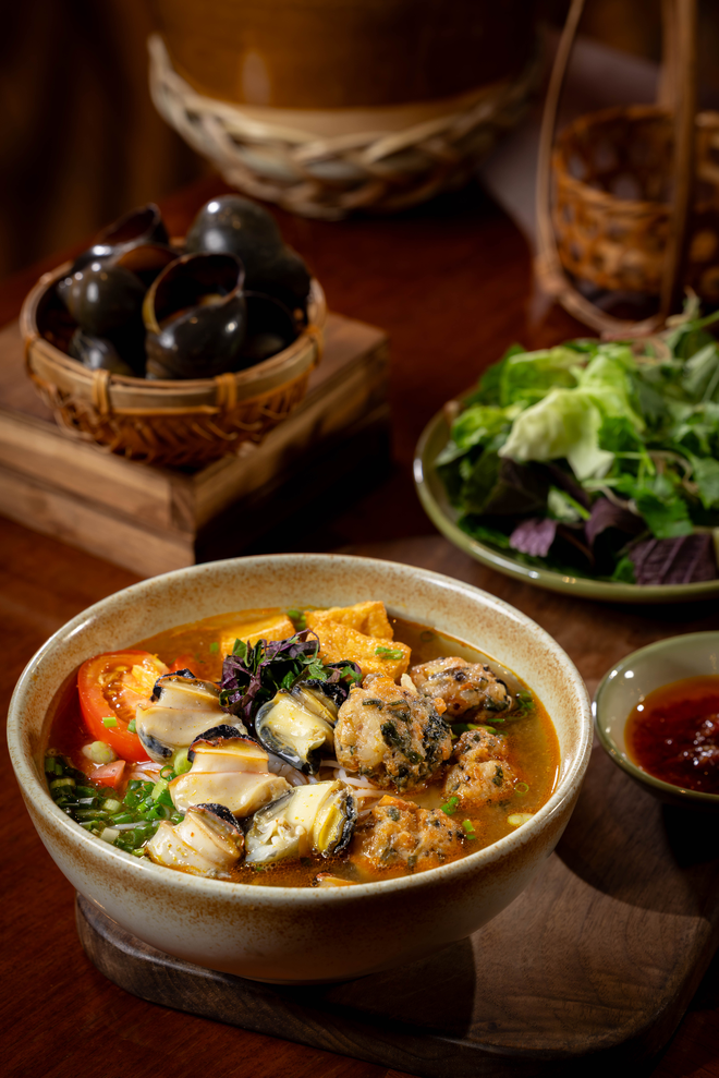 Hành trình hè trọn vẹn từ Huế trầm mặc đến Phú Quốc, TP.HCM sôi động- Ảnh 16.