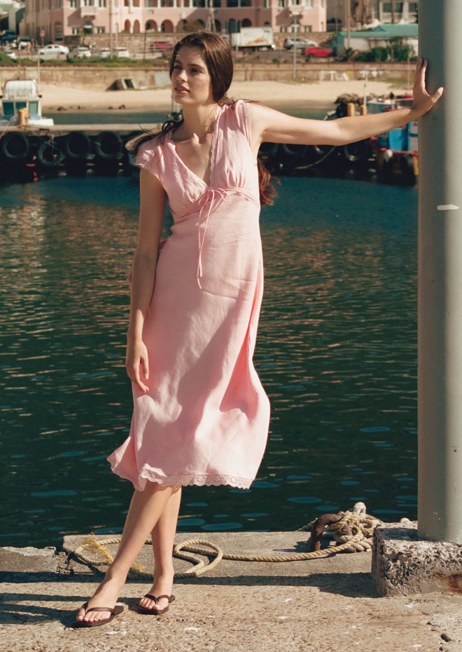 Vừa mát vừa sang khi chọn váy linen ngày nắng- Ảnh 9.