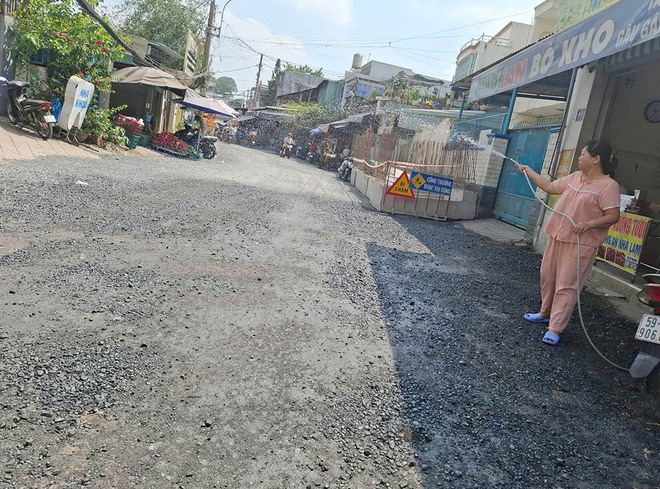 C&ocirc;ng tr&igrave;nh ngổn ngang l&agrave;m khổ người d&acirc;n- Ảnh 3.