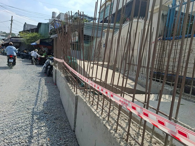 C&ocirc;ng tr&igrave;nh ngổn ngang l&agrave;m khổ người d&acirc;n- Ảnh 5.