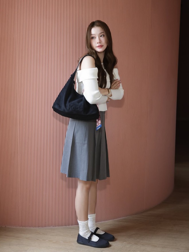 Chân váy và giày búp bê – công thức 'quốc dân' trở lại đầy cuốn hút - Ảnh 7.
