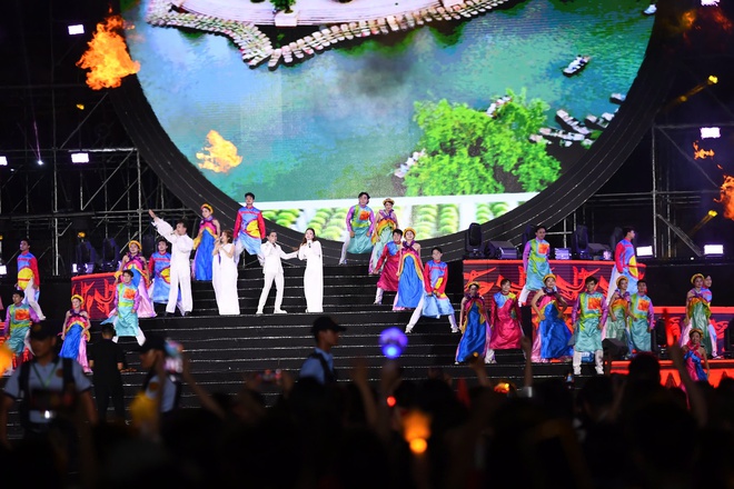 40.000 kh&aacute;n giả h&ograve;a nhịp y&ecirc;u nước c&ugrave;ng &lsquo;&Acirc;m vang Tổ quốc&rsquo;- Ảnh 6.