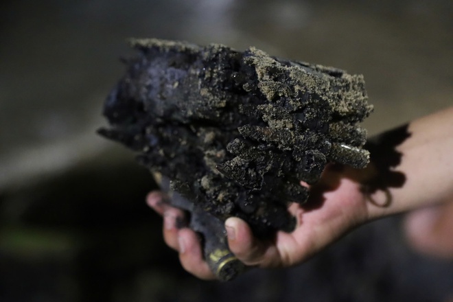 Phát hiện nhiều mẩu xương khi trục vớt xác xe tăng tại bãi biển Quy Nhơn- Ảnh 5.