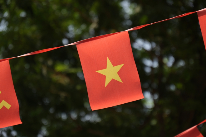 TP.HCM rực rỡ cờ đỏ sao v&agrave;ng ng&agrave;y 30.4: Niềm tự h&agrave;o ngập tr&agrave;n - Ảnh 7.