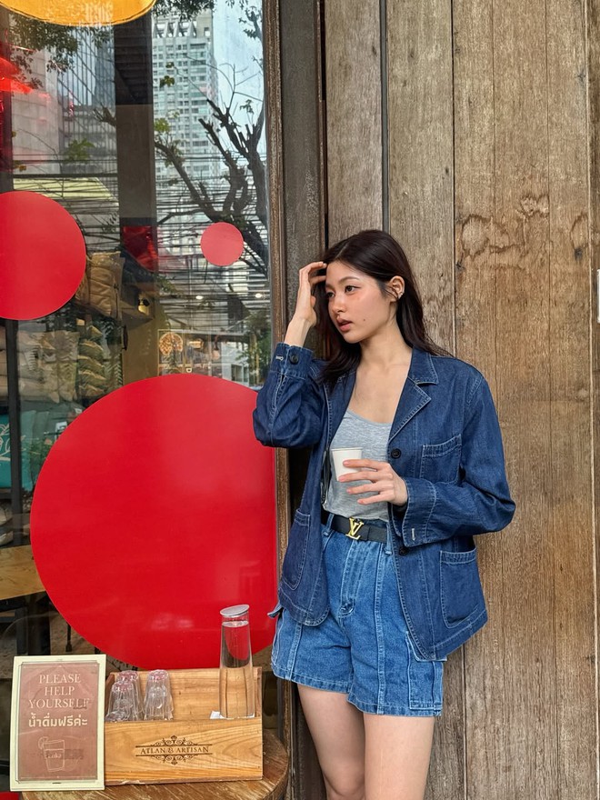 Quần shorts denim cho mùa hè 2026: Gọn nhẹ và nổi bật cho chuyến du lịch - Ảnh 7.