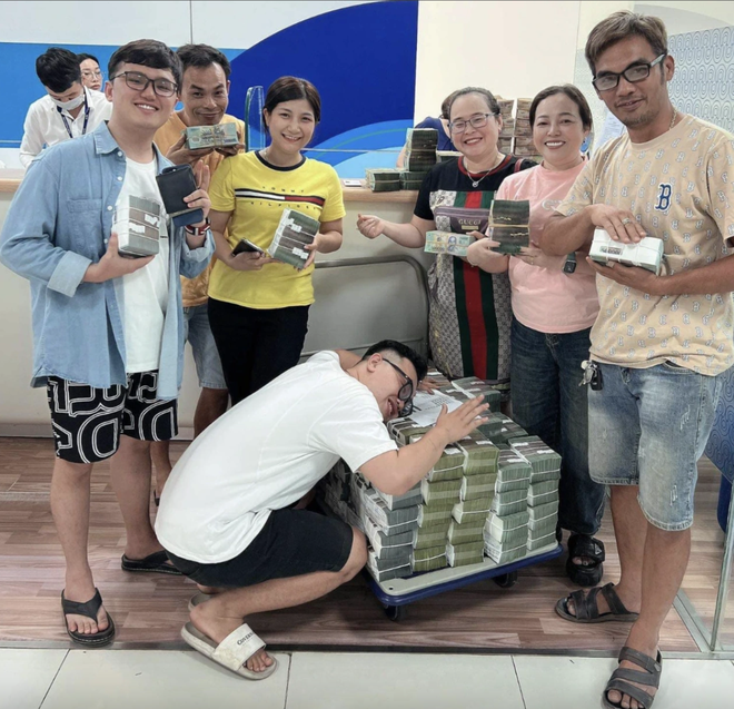 Xổ số miền Nam ng&agrave;y 6 th&aacute;ng 4: Người tr&uacute;ng số 34 tỉ lại b&aacute;o tin vui - Ảnh 2.