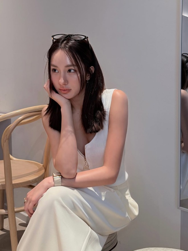 Monochrome trắng: Công thức mặc đẹp không bao giờ lỗi mốt - Ảnh 8.