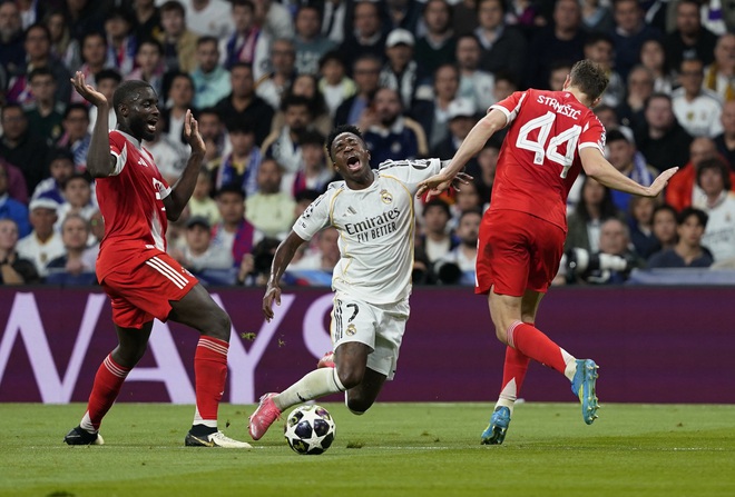 Bayern Munich hạ đẹp Real Madrid nhờ khoảnh khắc 'thảm họa' của Vinicius, Arsenal thắng phút 90+1- Ảnh 1. Bayern Munich hạ đẹp Real Madrid nhờ khoảnh khắc 'thảm họa' của Vinicius, Arsenal thắng phút 90+1- Ảnh 1.