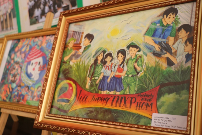Trẻ yếu thế kể chuyện Thanh ni&ecirc;n xung phong TP.HCM bằng tranh - Ảnh 5.