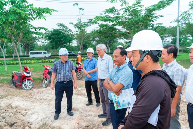 C&ocirc;ng tr&igrave;nh điện thứ 51 kịp đ&oacute;ng điện l&uacute;c 23 giờ 50 ph&uacute;t khuya 30.4- Ảnh 2.