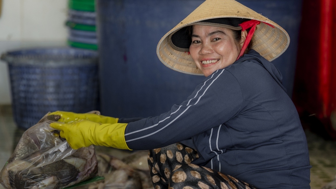 Ngư d&acirc;n Vĩnh Long ra khơi m&ugrave;a biển n&ocirc;ng, thuyền về đầy ắp hải sản- Ảnh 12.