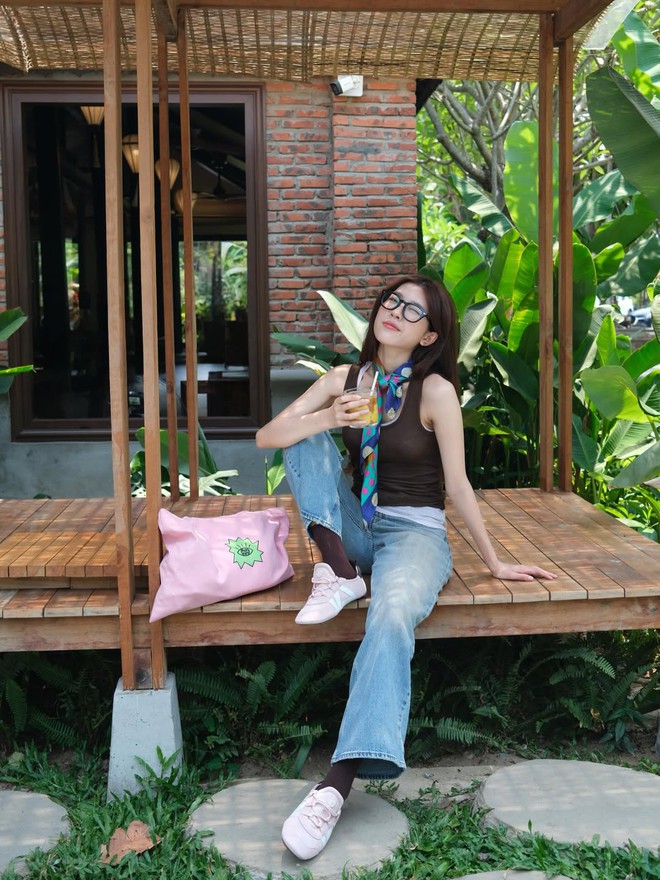 Áo ba lỗ và công thức phối đồ càng đơn giản càng cuốn hút- Ảnh 8.