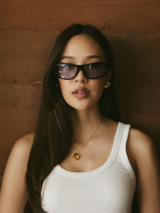Chỉ cần một chiếc kính mát, nàng đã có thể 'nâng hạng' diện mạo mùa hè- Ảnh 5.
