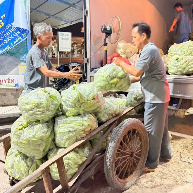 Từ bếp chay thiện nguyện đến quầy rau 0 đồng- Ảnh 5.