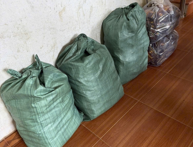 Ph&aacute; chuy&ecirc;n &aacute;n sản xuất, bu&ocirc;n b&aacute;n c&agrave; ph&ecirc; giả quy m&ocirc; lớn của 3 mẹ con- Ảnh 1.