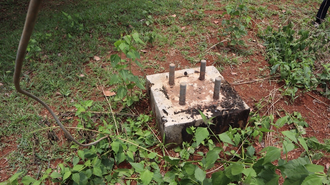  Trụ điện 110kV không có đai ốc ngã đổ gây bất an- Ảnh 5.
