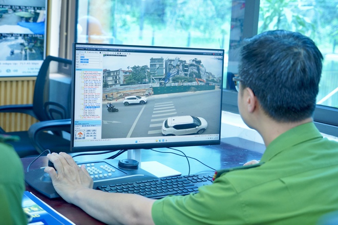 Camera tại H&agrave; Nội, trợ thủ đắc lực gi&agrave;nh lại vỉa h&egrave; cho người đi bộ - Ảnh 4.