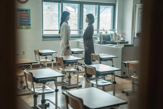 'Mỹ nh&acirc;n cảnh n&oacute;ng' Lim Ji Yeon g&acirc;y sốt với phim xuy&ecirc;n kh&ocirc;ng - Ảnh 6.