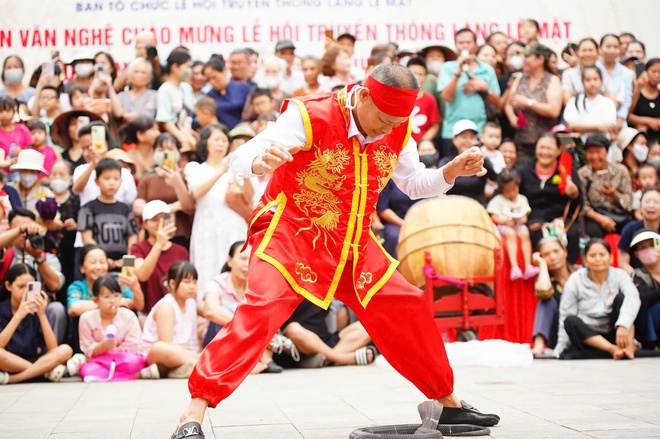 Người đ&agrave;n &ocirc;ng 'm&uacute;a rắn' giữa H&agrave; Nội: 'Rắn hung dữ nhất gặp t&ocirc;i cũng th&agrave;nh th&uacute; cưng&rsquo;- Ảnh 5.