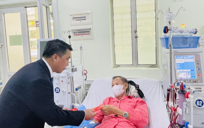 Tân Giám đốc Bệnh viện Chợ Rẫy: 'Tôi chưa từng nghĩ mình là bác sĩ' - Ảnh 2.