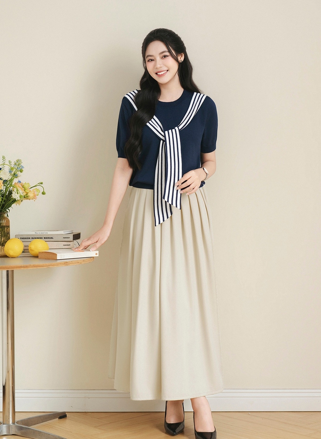 Phối đồ công sở ấn tượng hơn cùng chân váy xếp ly- Ảnh 5.
