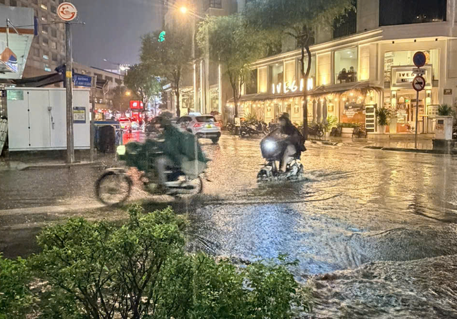 Hôm nay, cả nước tiếp tục có mưa lớn giải nhiệt - Ảnh 3. Hôm nay, cả nước tiếp tục có mưa lớn giải nhiệt - Ảnh 3.