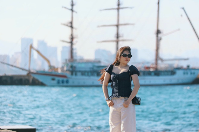 Bờ kè Vĩnh Nguyên biển Nha Trang hút giới trẻ check-in cùng tàu buồm- Ảnh 5. Bờ kè Vĩnh Nguyên biển Nha Trang hút giới trẻ check-in cùng tàu buồm- Ảnh 5.