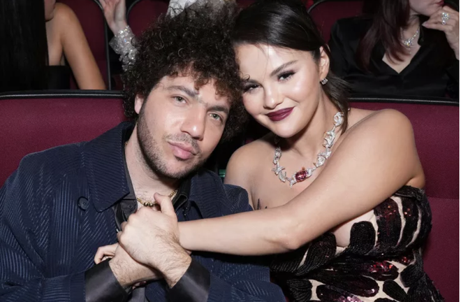 H&ocirc;n nh&acirc;n ngọt ng&agrave;o của Selena Gomez v&agrave; "ph&ugrave; thủy &acirc;m nhạc" Benny Blanco - Ảnh 5.