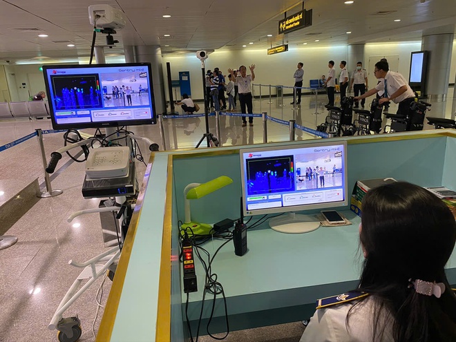 TP.HCM gi&aacute;m s&aacute;t, ngăn chặn nguy cơ x&acirc;m nhập của dịch bệnh Ebola từ cửa khẩu - Ảnh 2.