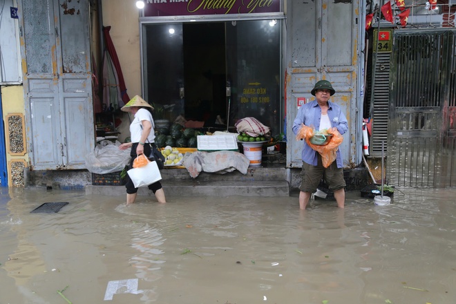 Quảng Ninh mưa lớn xối xả, ngành du lịch lao đao- Ảnh 4.