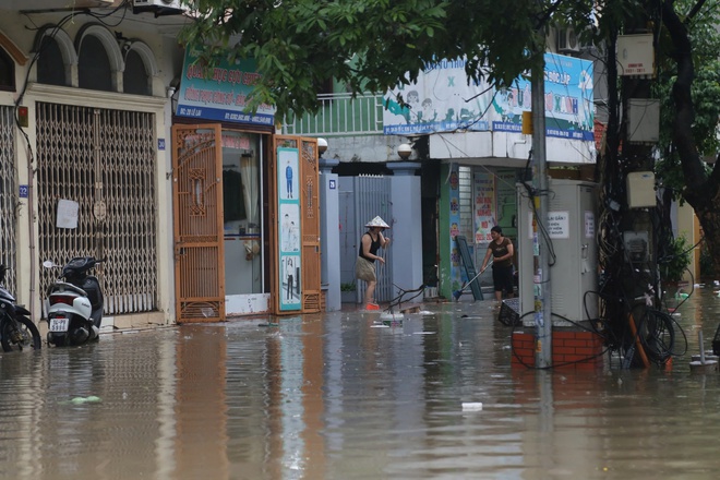 Quảng Ninh mưa lớn xối xả, ngành du lịch lao đao- Ảnh 3.
