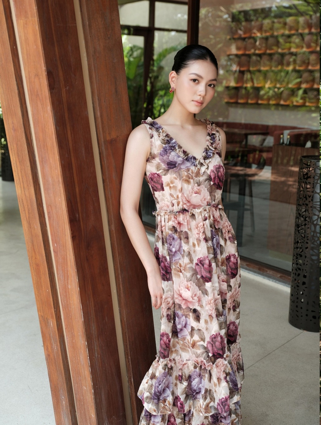 Váy hoa xếp tầng bồng bềnh - Ảnh 7.