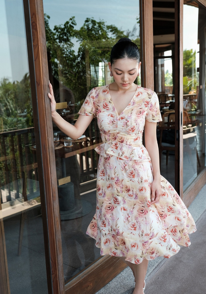Váy hoa xếp tầng bồng bềnh - Ảnh 8.