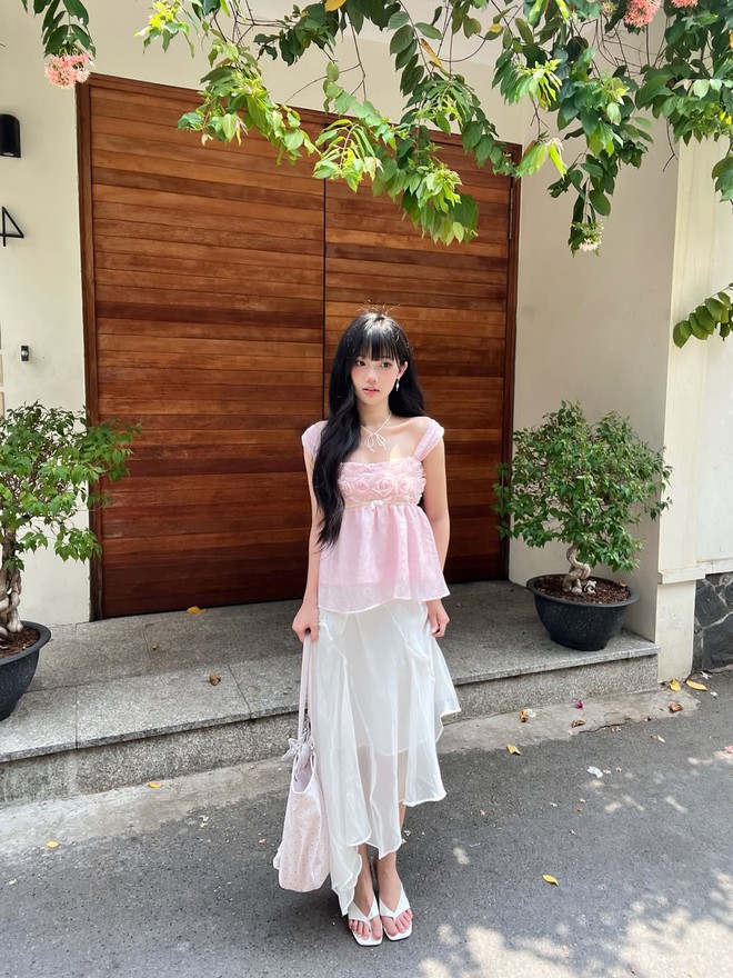 Mùa hè rực rỡ cùng những chiếc áo babydoll mát mẻ - Ảnh 3.