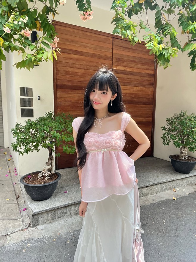 Mùa hè rực rỡ cùng những chiếc áo babydoll mát mẻ - Ảnh 4.