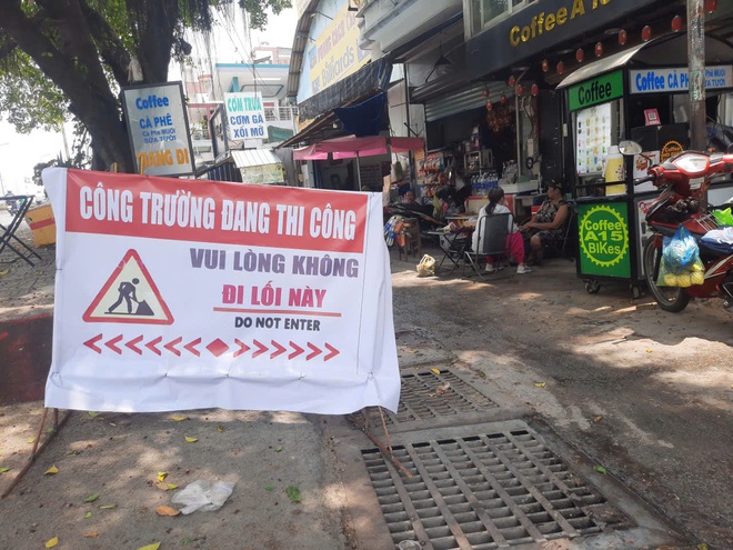 Đã đặt biển báo và khai thông cống thoát nước- Ảnh 1. Đã đặt biển báo và khai thông cống thoát nước- Ảnh 1.