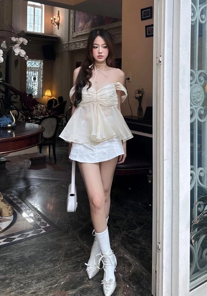 Mùa hè rực rỡ cùng những chiếc áo babydoll mát mẻ - Ảnh 7.