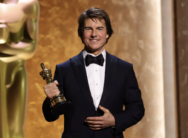 Mỹ nhân 'Playboy' Pamela Anderson lên tiếng giữa tin đồn hẹn hò Tom Cruise - Ảnh 1.