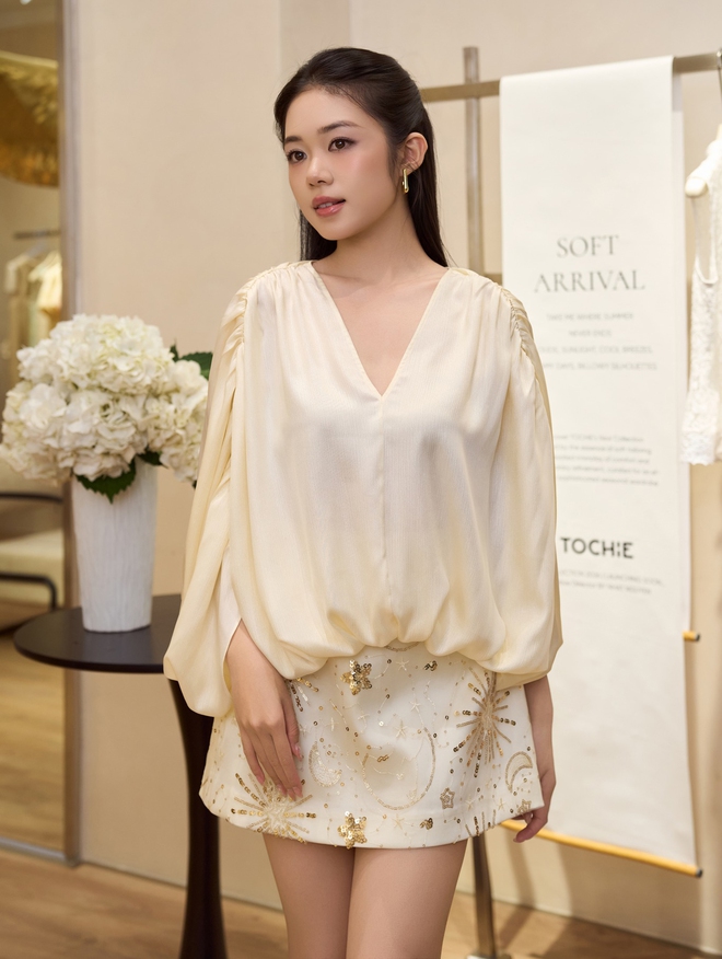 Làm mới tủ đồ công sở qua những gam màu ngọt ngào, trong trẻo - Ảnh 7.
