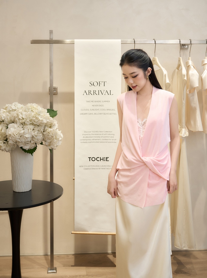 Làm mới tủ đồ công sở qua những gam màu ngọt ngào, trong trẻo - Ảnh 9.