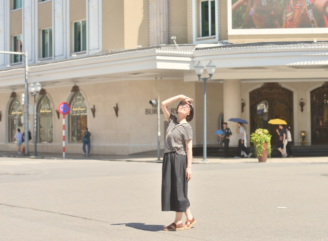 Phố đi bộ hồ Gươm 'vắng như chùa bà Đanh'- Ảnh 13. Phố đi bộ hồ Gươm 'vắng như chùa bà Đanh'- Ảnh 13.