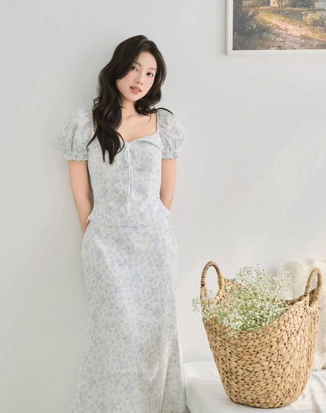 Mặc đẹp chuẩn nàng thơ cùng trang phục họa tiết hoa dịu dàng- Ảnh 4.