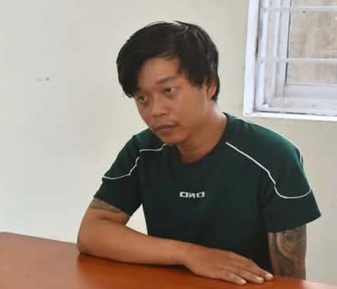 Đà Nẵng: Khởi tố 2 thanh niên giả mua điện thoại rồi cướp giật tài sản - Ảnh 2.