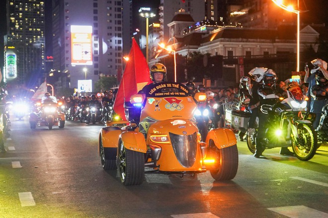 Nha Trang khai mạc lễ hội mô tô phân khối lớn châu Á - Thái Bình Dương- Ảnh 5. Nha Trang khai mạc lễ hội mô tô phân khối lớn châu Á - Thái Bình Dương- Ảnh 5.