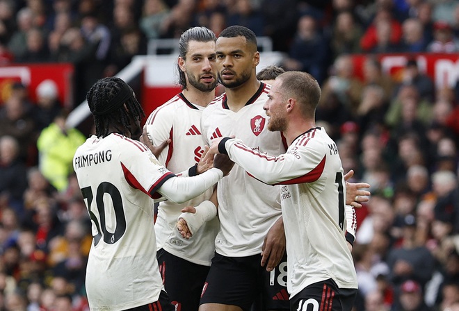 M.U thắng nghẹt thở Liverpool ở trận đấu hay kinh khủng, ch&iacute;nh thức c&oacute; v&eacute; dự Champions League- Ảnh 2.