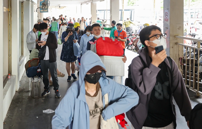 CSGT ph&acirc;n l&agrave;n c&aacute;ch 40 km, cửa ng&otilde; H&agrave; Nội dễ thở ng&agrave;y cuối nghỉ lễ - Ảnh 13.