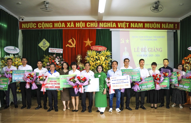 Hơn 2,5 tỉ đồng tiếp sức Trung tâm nuôi dạy trẻ khuyết tật Võ Hồng Sơn - Ảnh 6.
