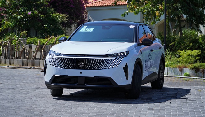 SUV ch&acirc;u &Acirc;u Peugeot 3008 mới tại Việt Nam c&oacute; 2 phi&ecirc;n bản, gi&aacute; từ 1,279 tỉ- Ảnh 1.